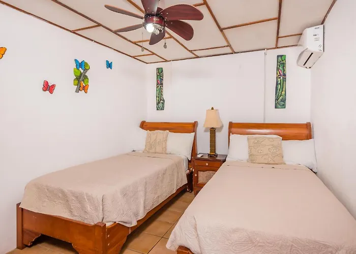 Casa De La Playa- Beachfront At Flamingo * Playa Flamingo