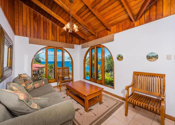Casa De La Playa- Beachfront At Flamingo * Playa Flamingo